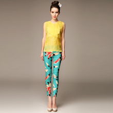 揭秘外貿(mào)原單 高端藍(lán)色塔夫綢羽毛印染九分褲的批發(fā)魅力